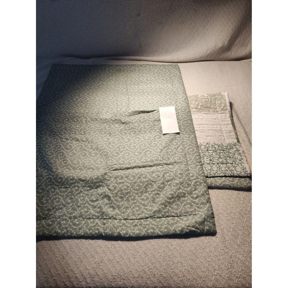 Lauren Ashley Set Of Two Pillow Shams Green Quilted. 100% Cotton. 1183